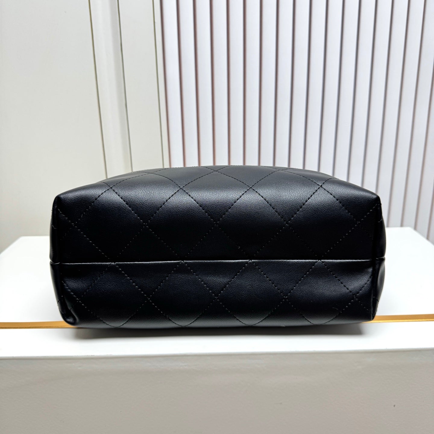B1P46C19 Popular leather bag
