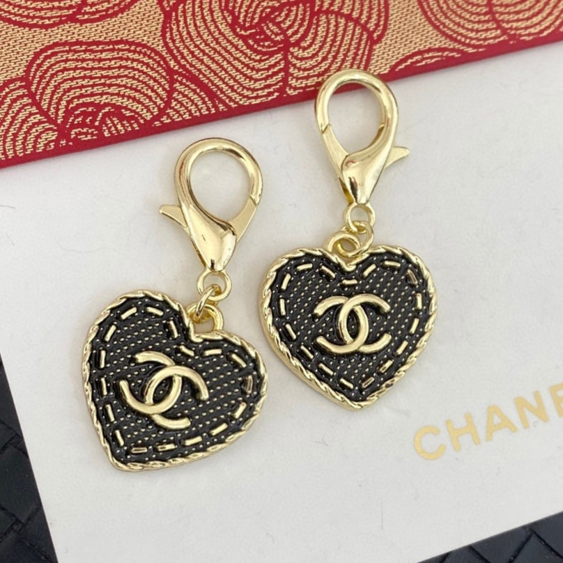A1Z105C61 Popular bag 's charms accessories