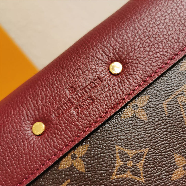 B1X41E83 Popular  leather bag 