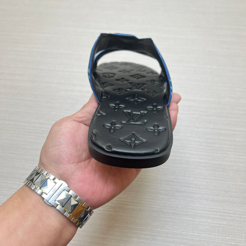 Z5ZE28 Popular slippers