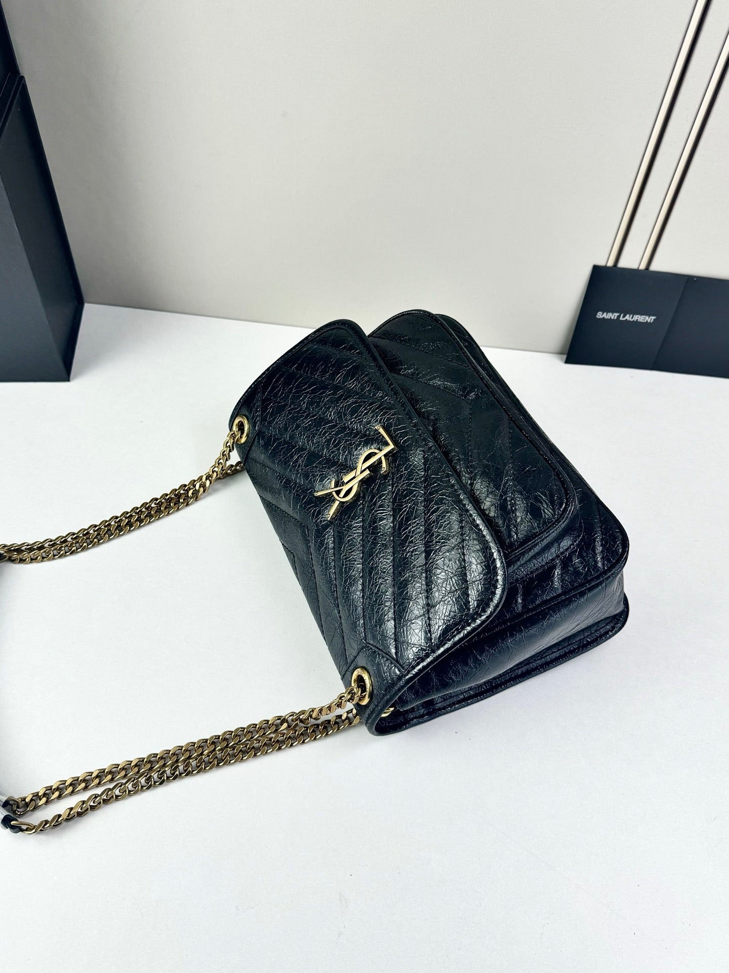 B1R76SL16 Popular leather bag