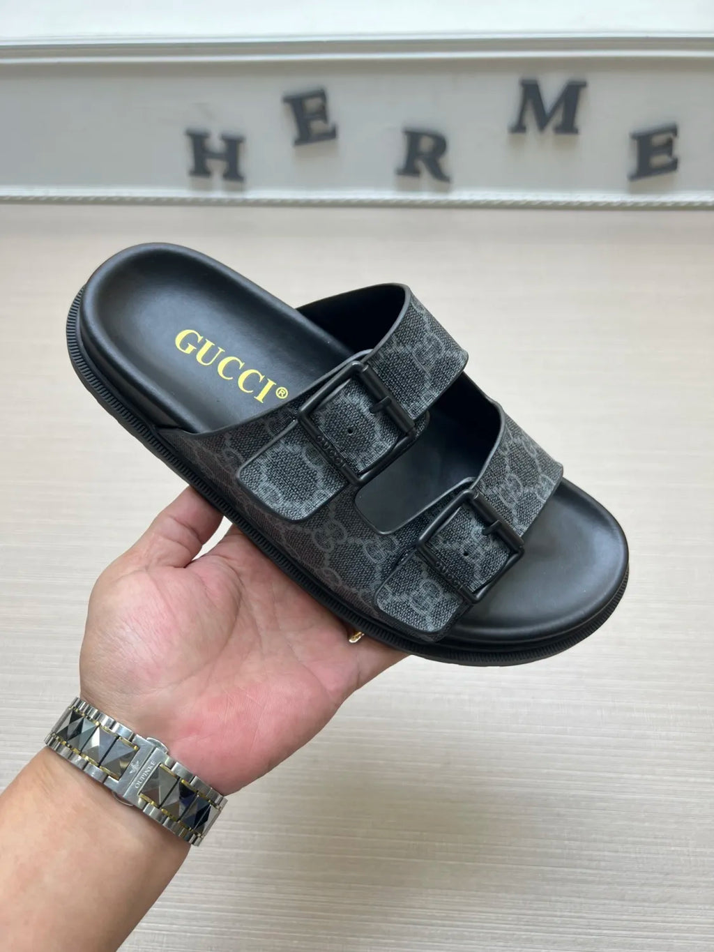 Z5ZB92 Popular slippers