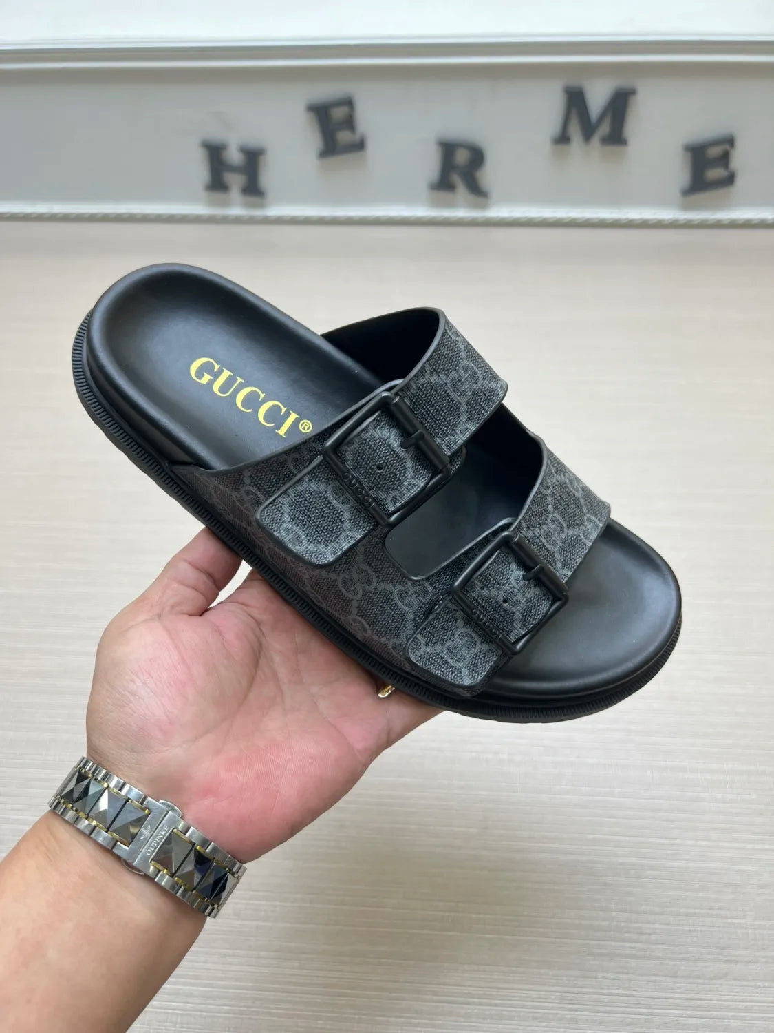 Z5ZB92 Popular slippers