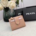 B1P36P1 Popular card holder