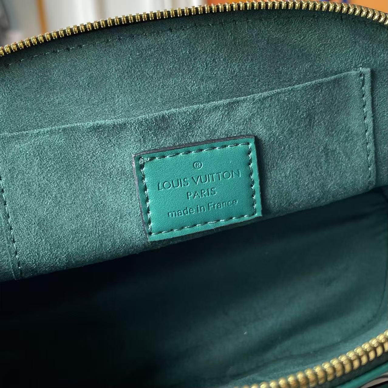 B1P46E95 Popular leather bag