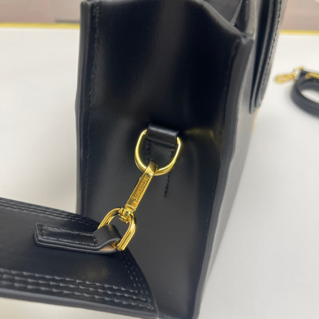 B1P36A25 Popular leather bag
