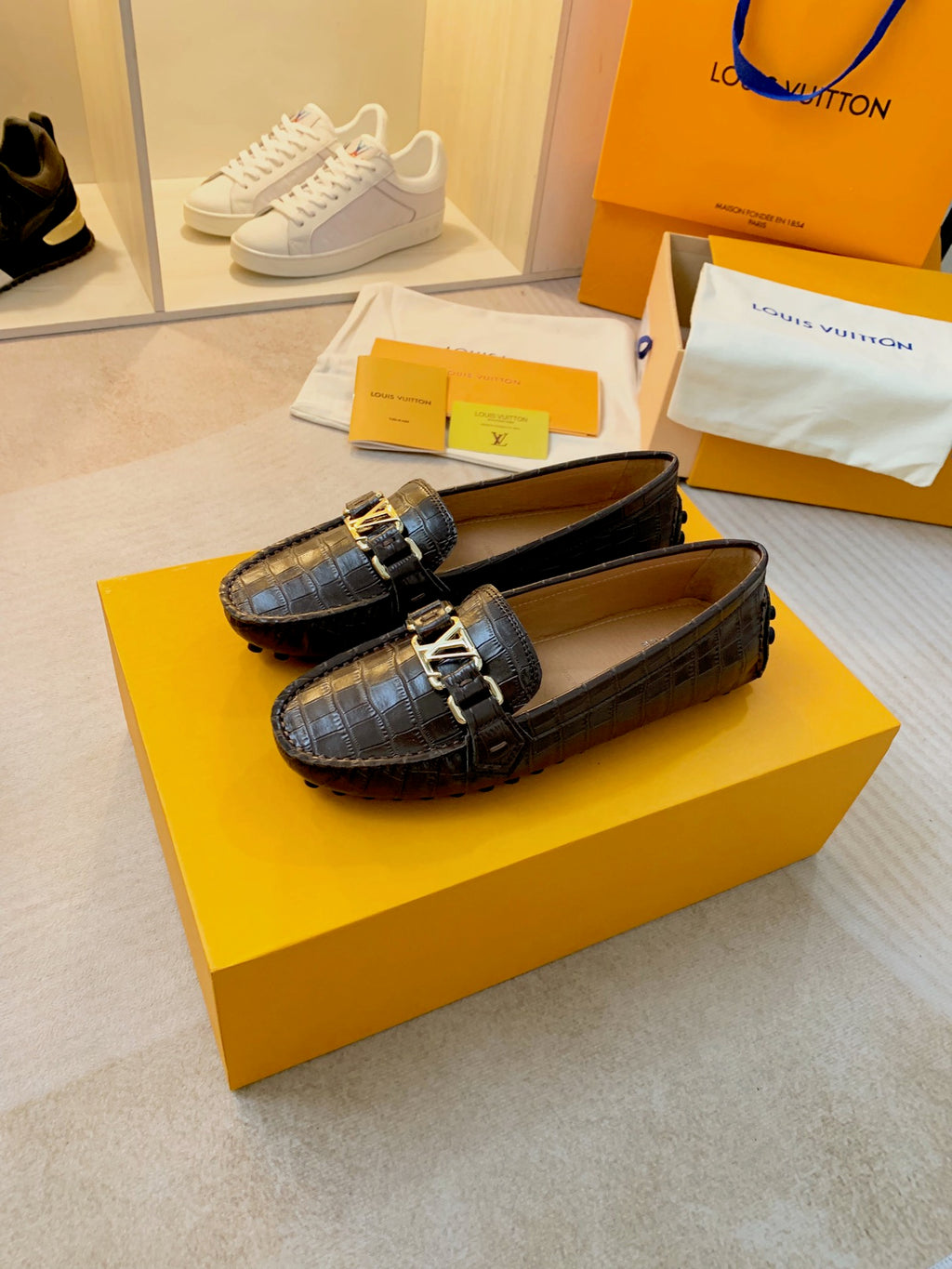 Z2Q95E98 Popular high-quality leather shoes