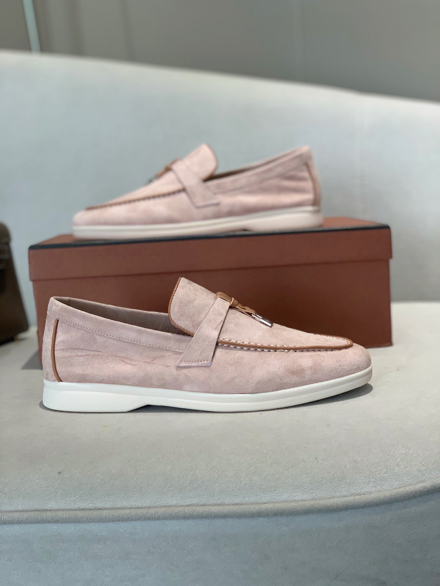 Z2R55A10 Popular high-quality shoes