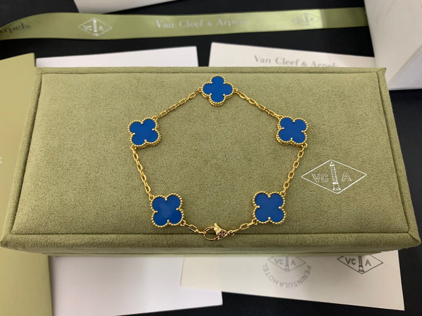 X5X53VA180K  Popular bracelets 5 flowers normal size1.5cm flower