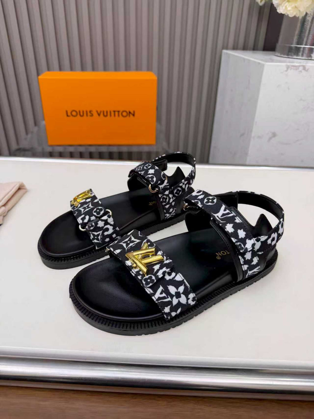 Z2P36E16 Popular high-quality Shoes