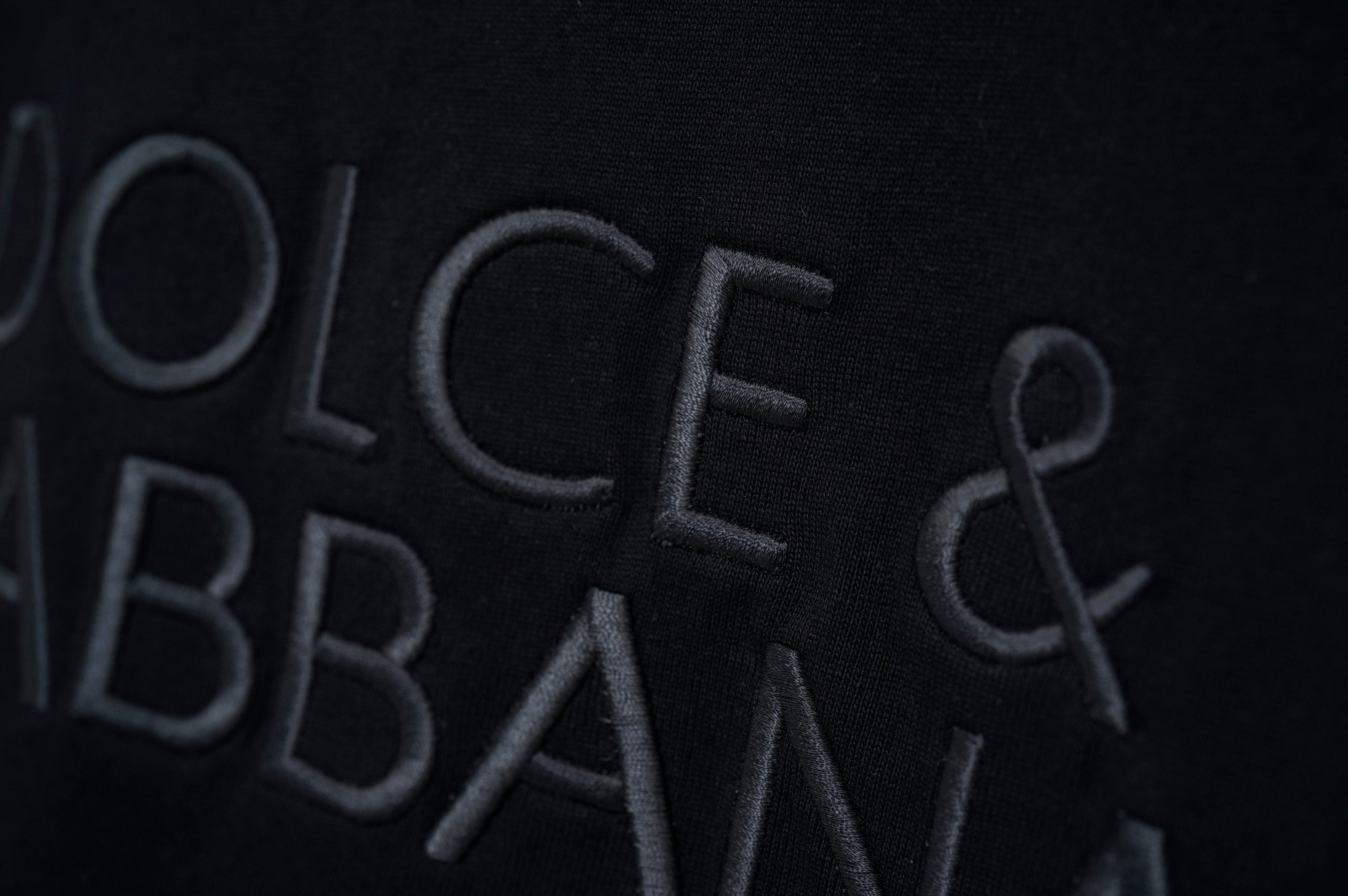 U1R86A10 Popular T-shirts