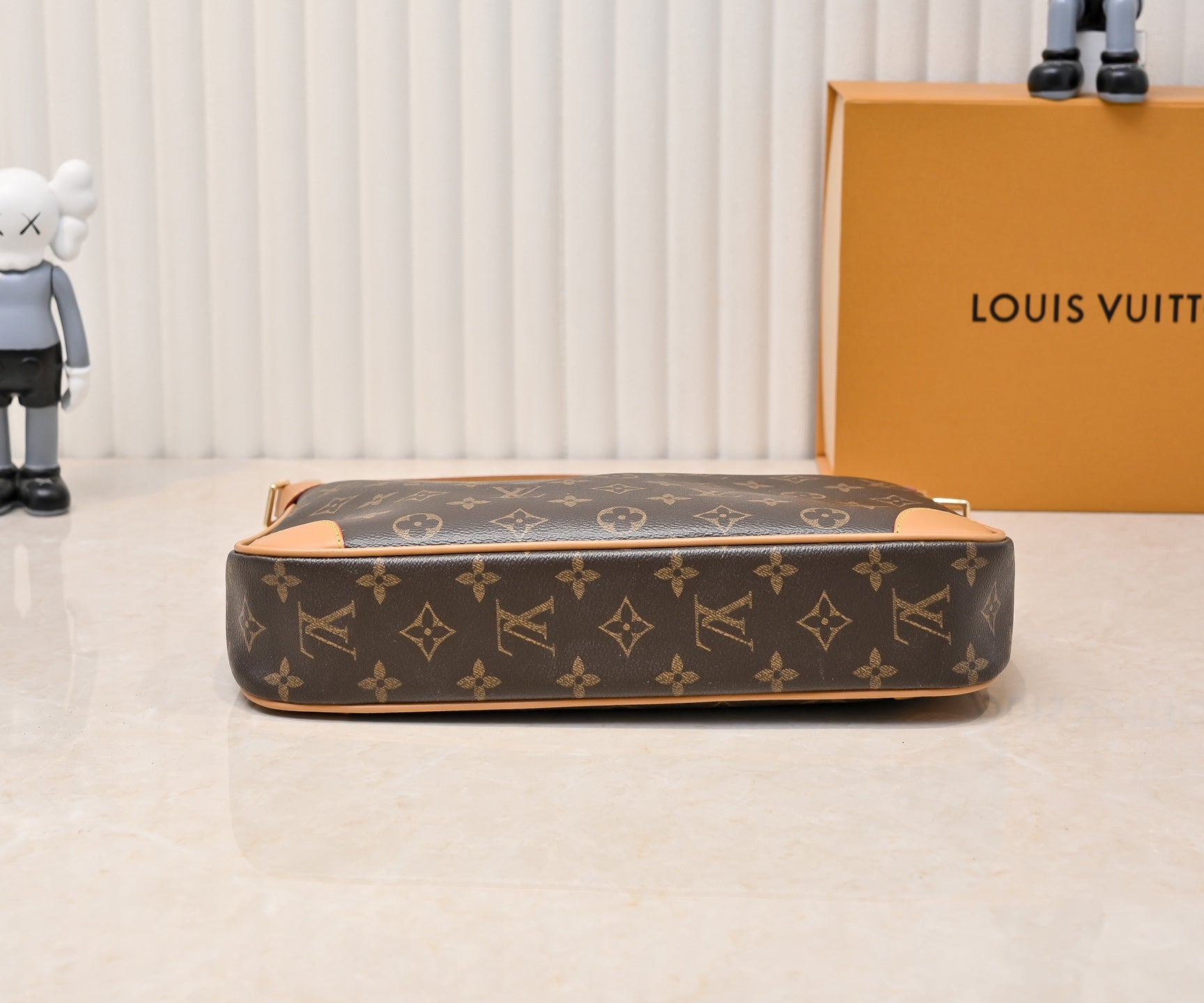 B12W15E9 Popular  leather bag