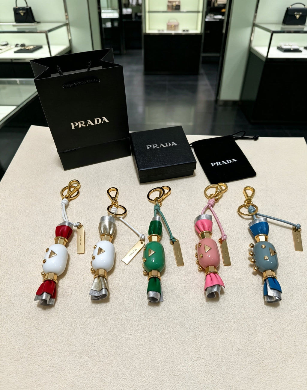 A1R76P62 Popular bag 's charms accessories