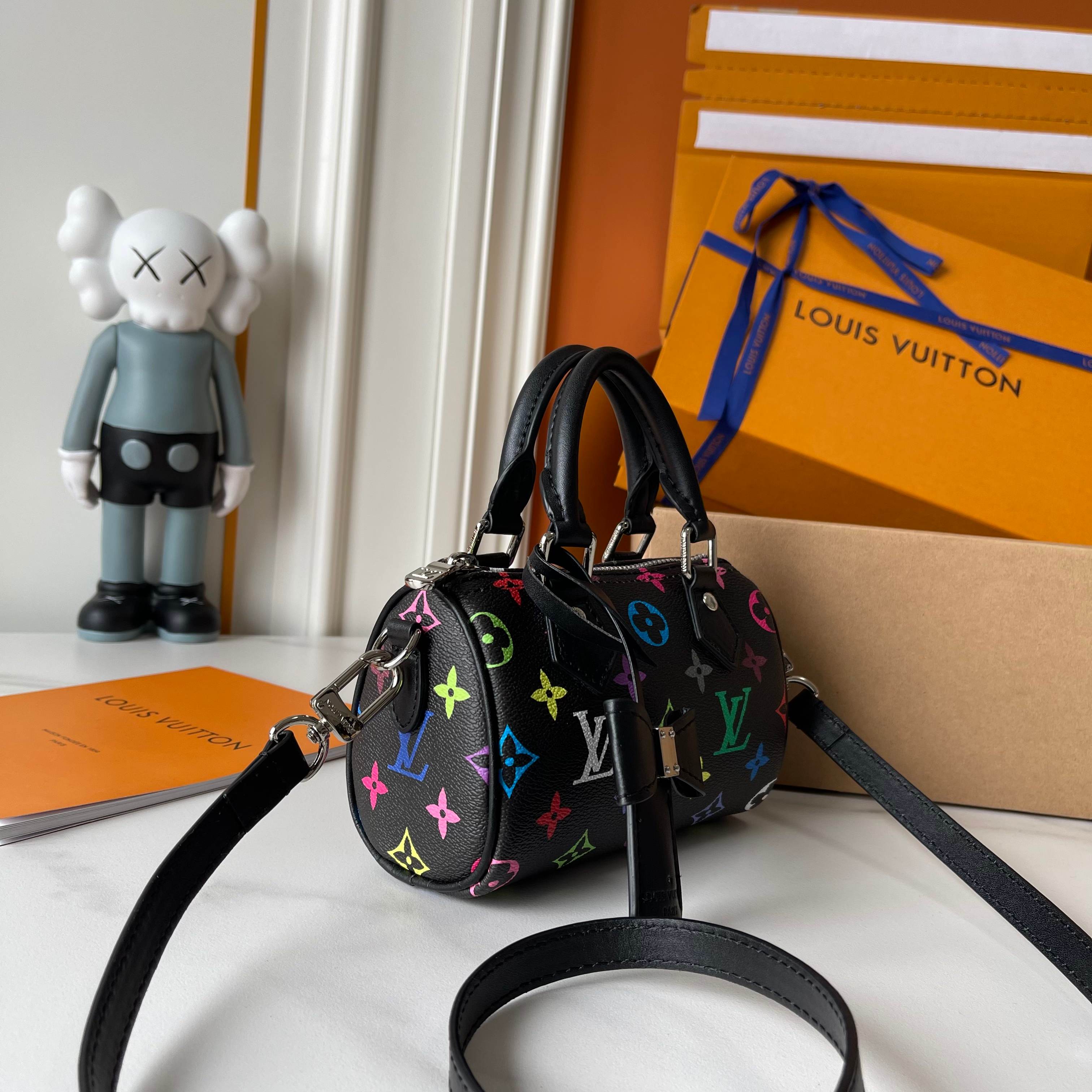 B1W35E98 Popular leather bag