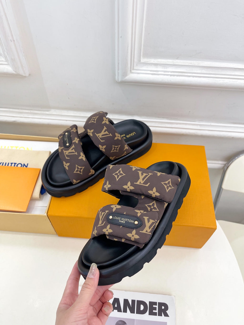 Z1Q105E351 Popular Shoes