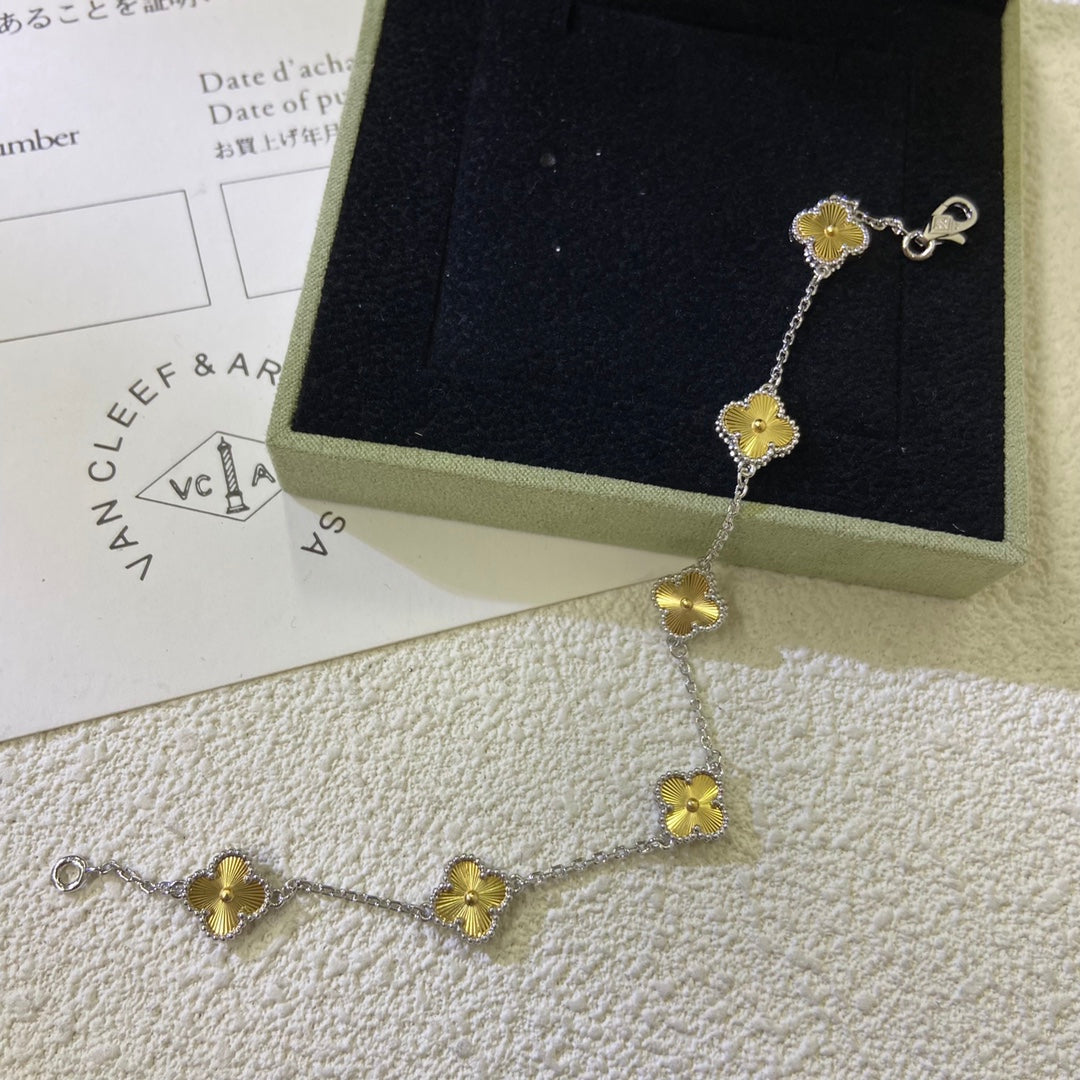 X5Q85VA271X Popular Necklaces. Bracelets. Earrings