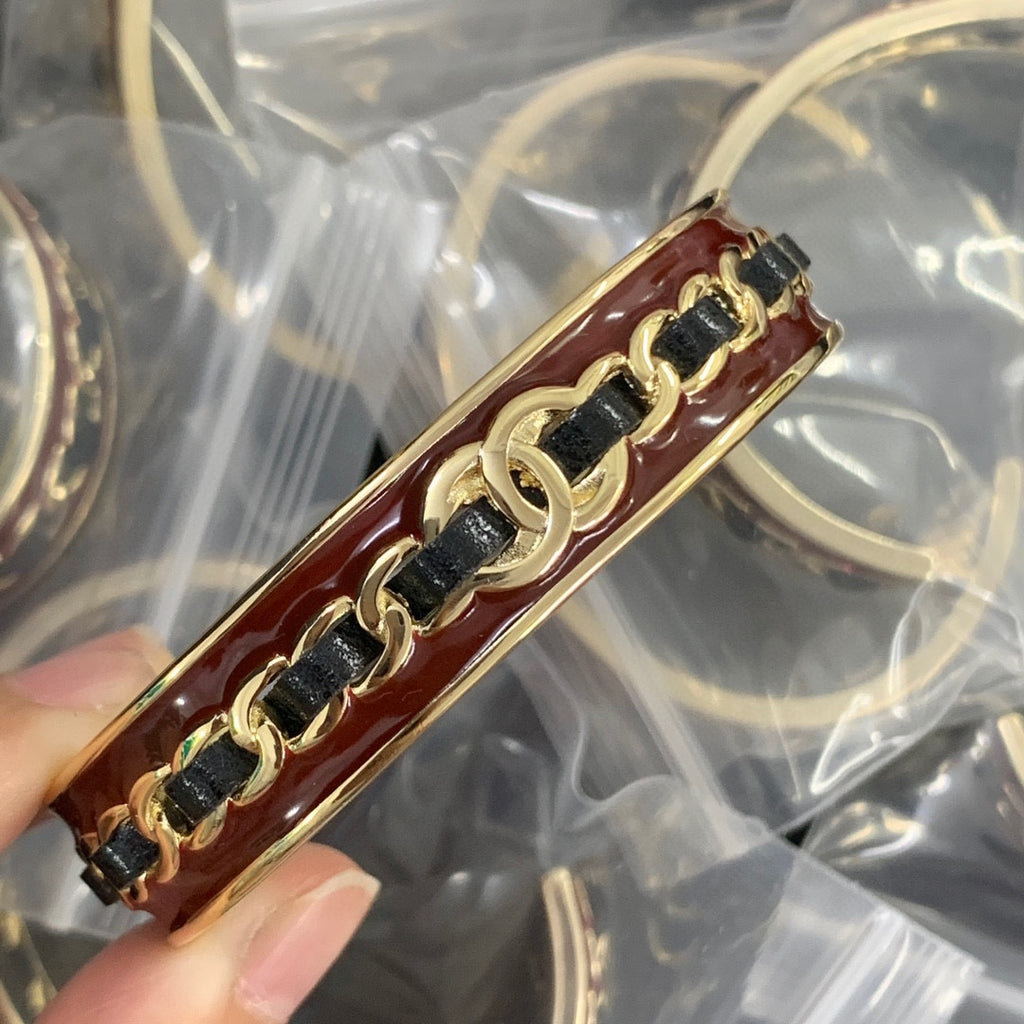 X1Q85C90K  Popular Bracelets