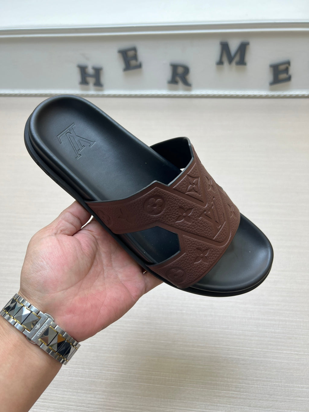 Z5ZE68 Popular slippers