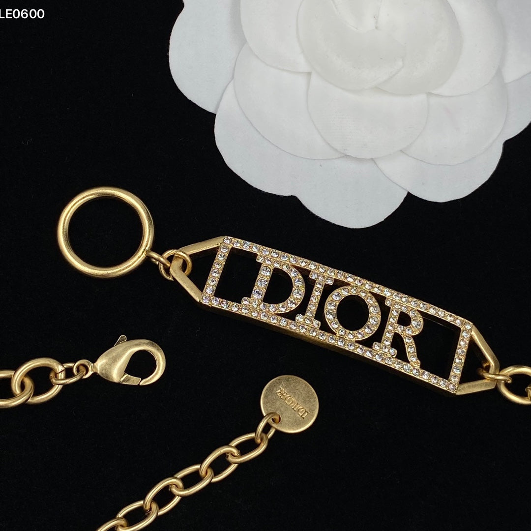 X1N65D7X Popular Necklaces..Bracelets
