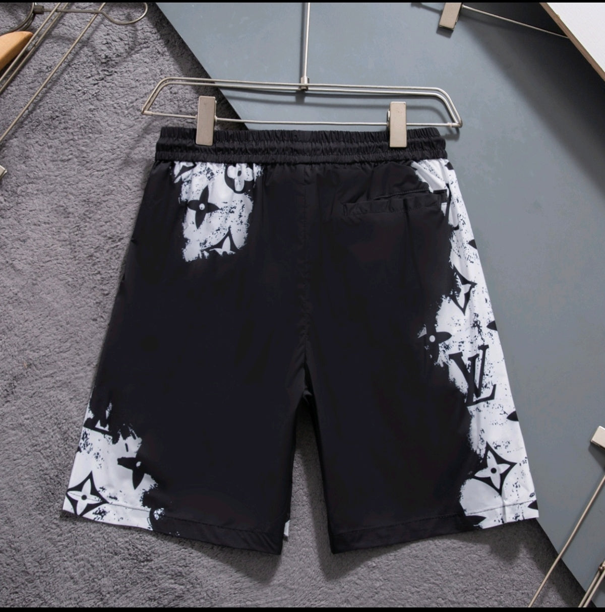 U1N36E2 Popular shorts