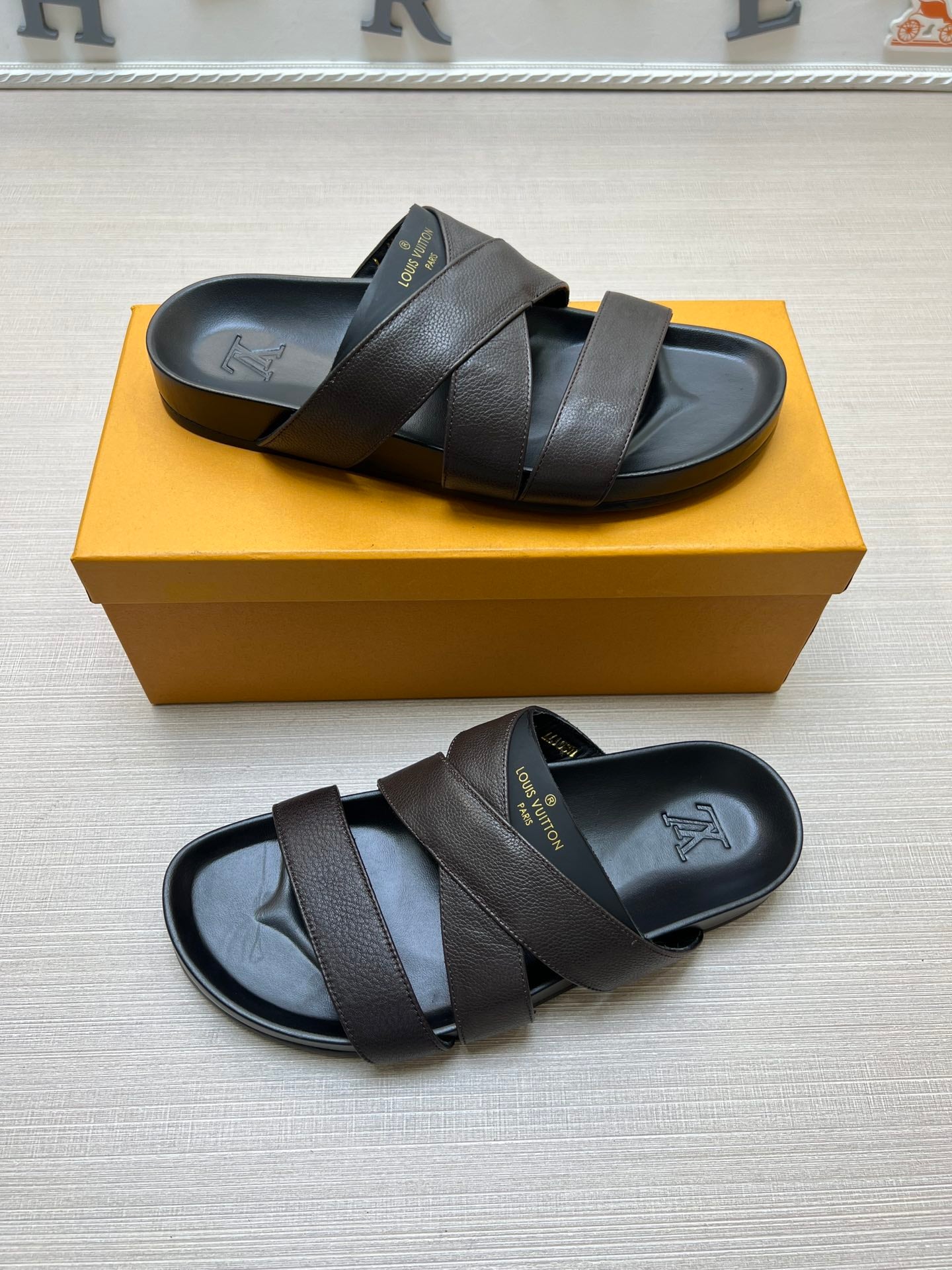 Z5ZE89 Popular slippers