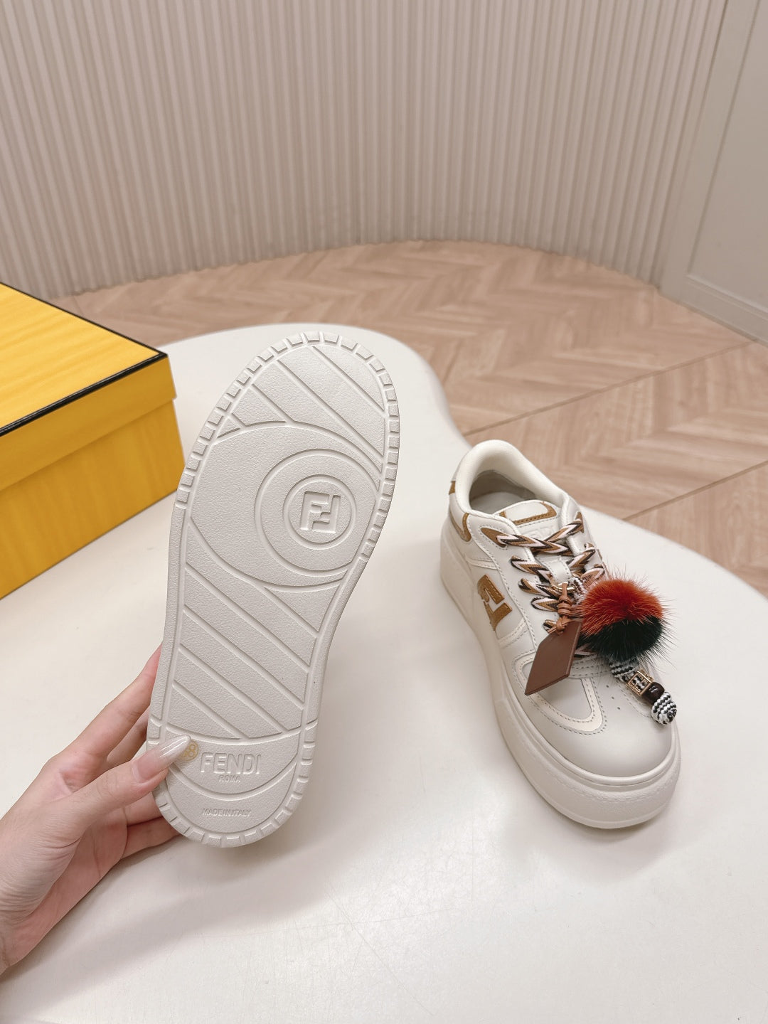 Z2Q105F417 Popular high-quality Shoes