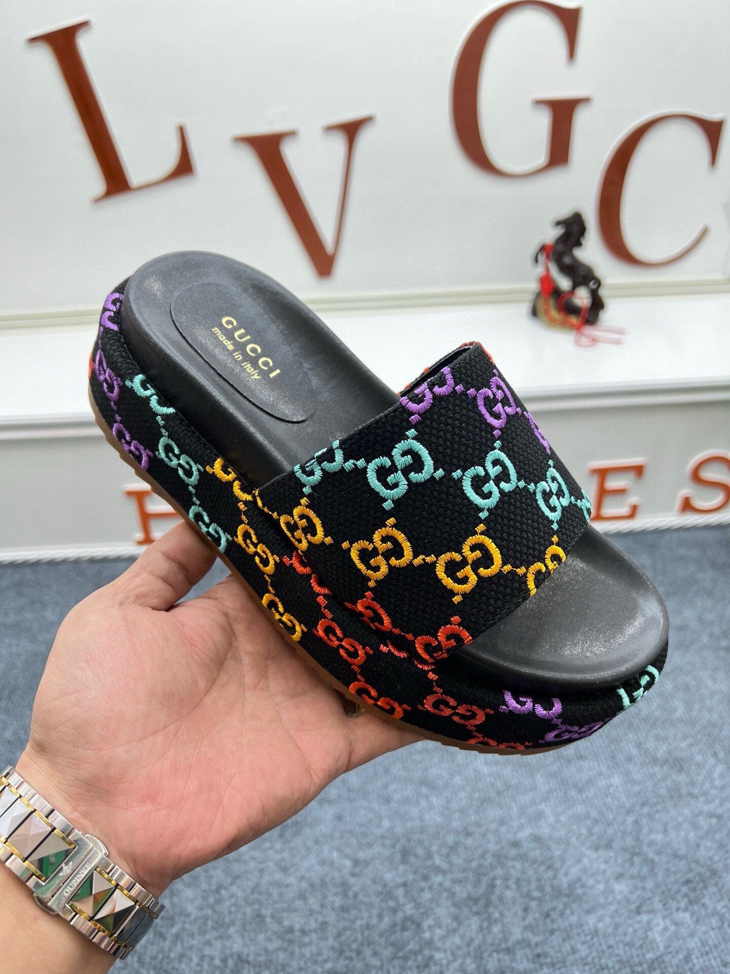 Z5ZB122 Popular slippers  Sole thickness 5.5cm