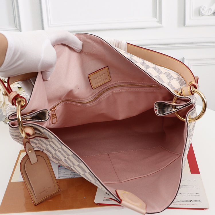 B1P11E84 Popular leather bag 