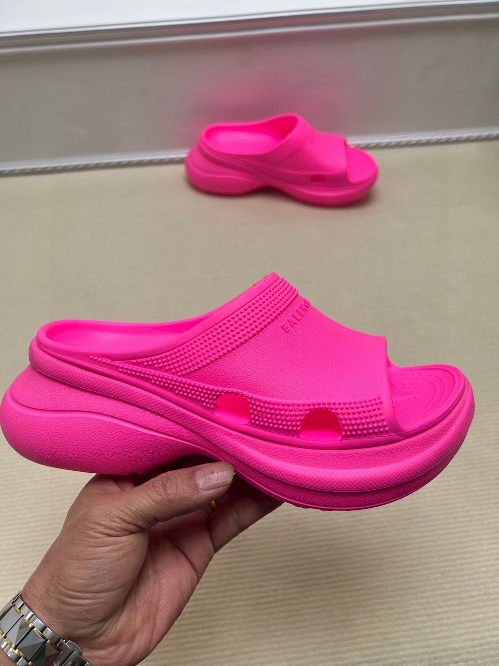 Z5ZJ41 Popular slippers Sole thickness 6cm