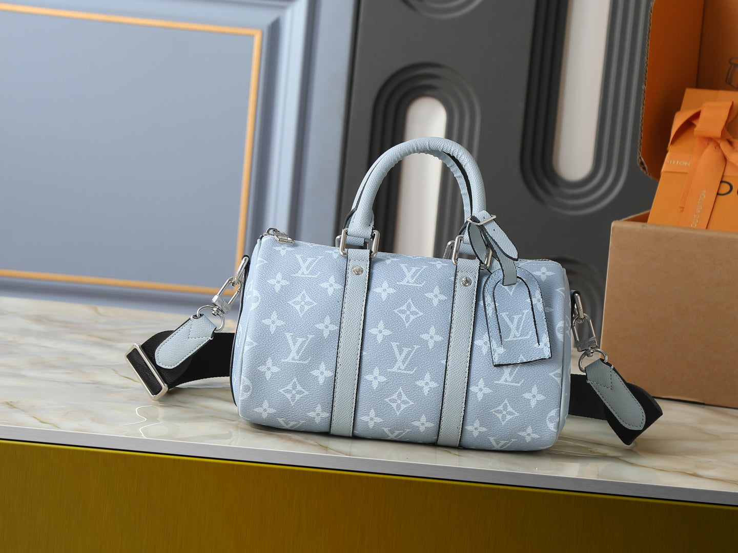 B1R76E52 Popular leather bag