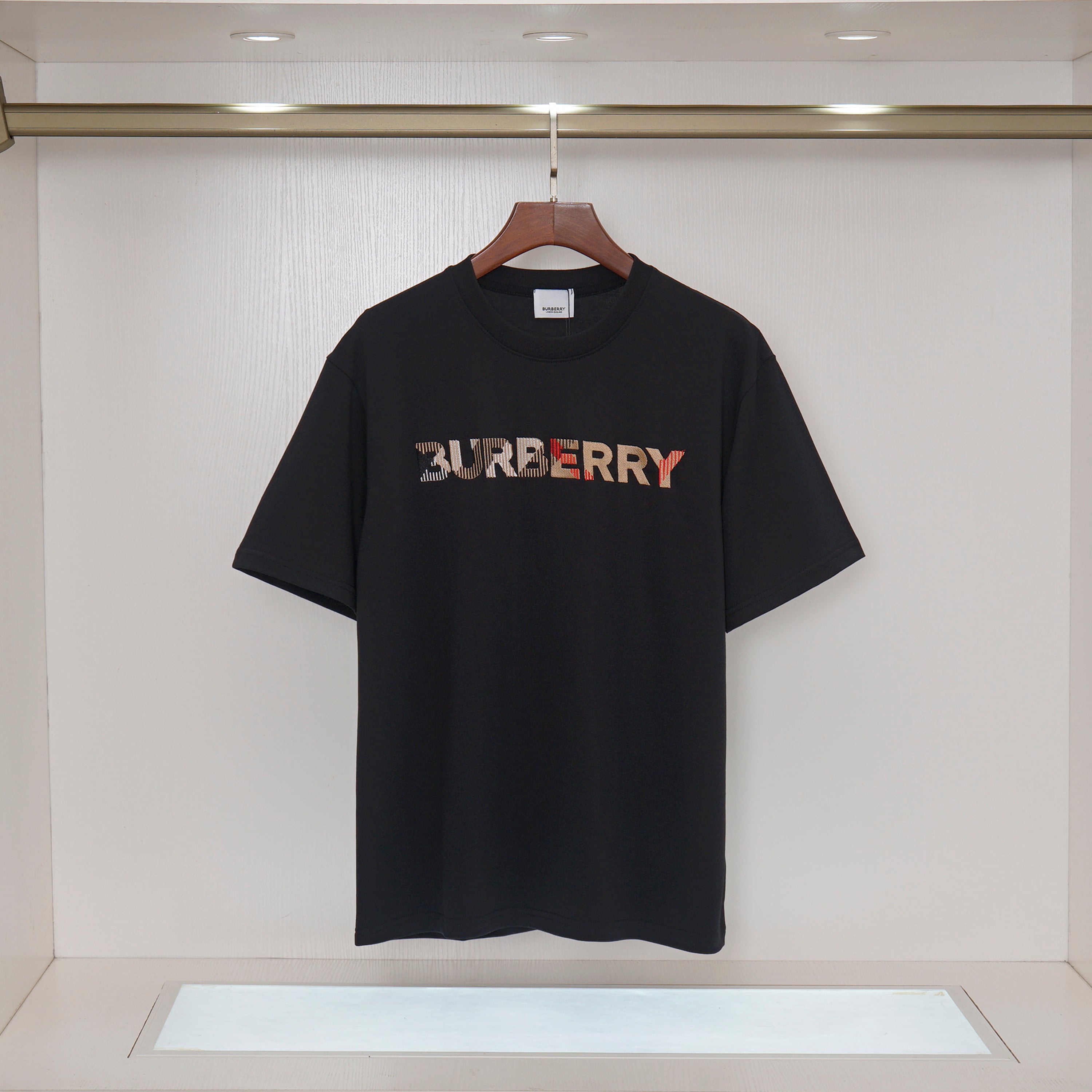 U1R76R8 Popular T-shirts