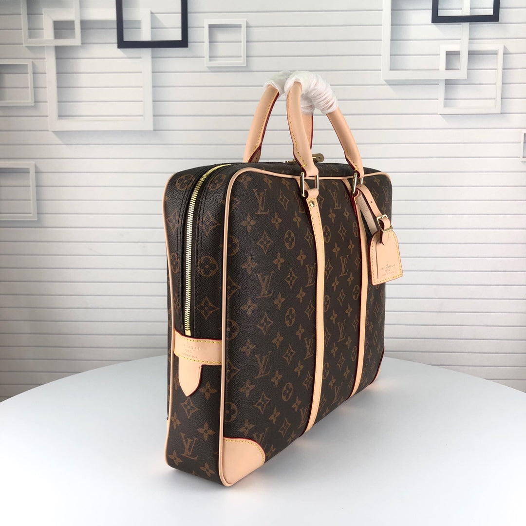 B1N67E14 Popular leather bag