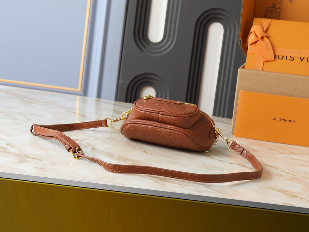 B1P46E72 Popular leather bag