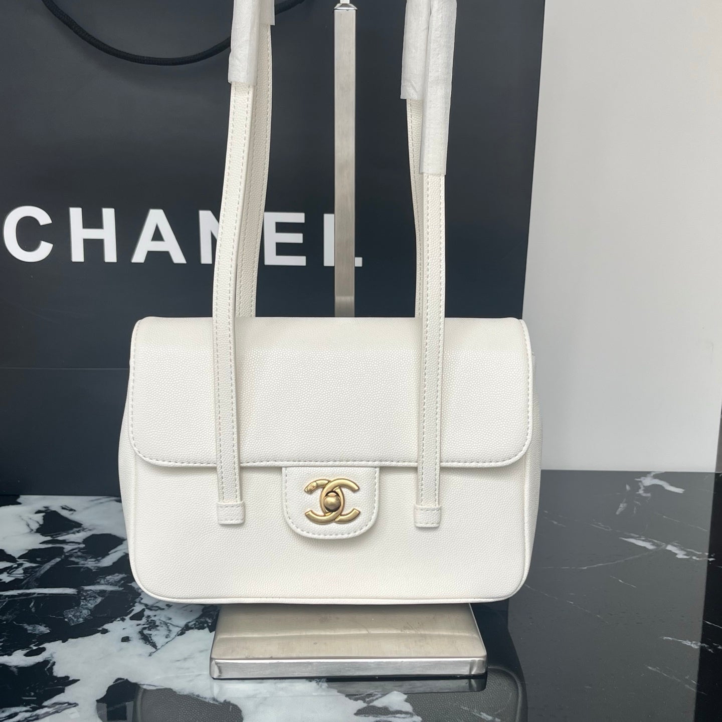B1X46C1 Popular leather bag