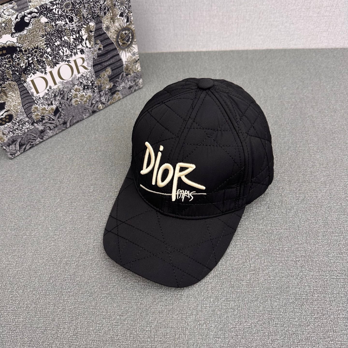 M1Q105D109 Popular hats