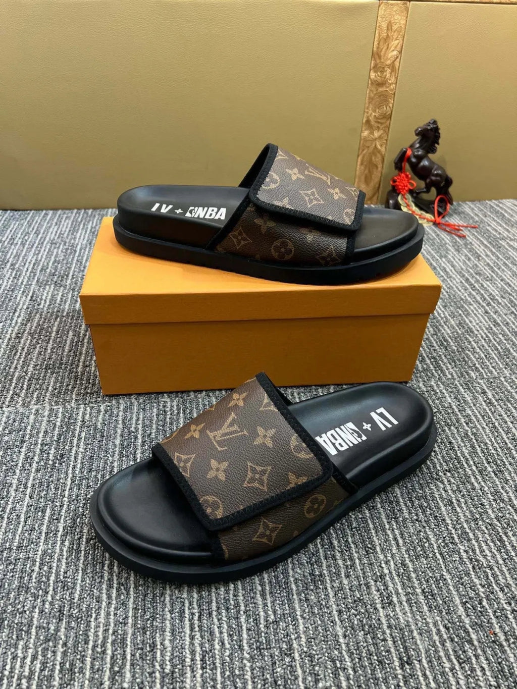 Z5YE47 Popular Slippers