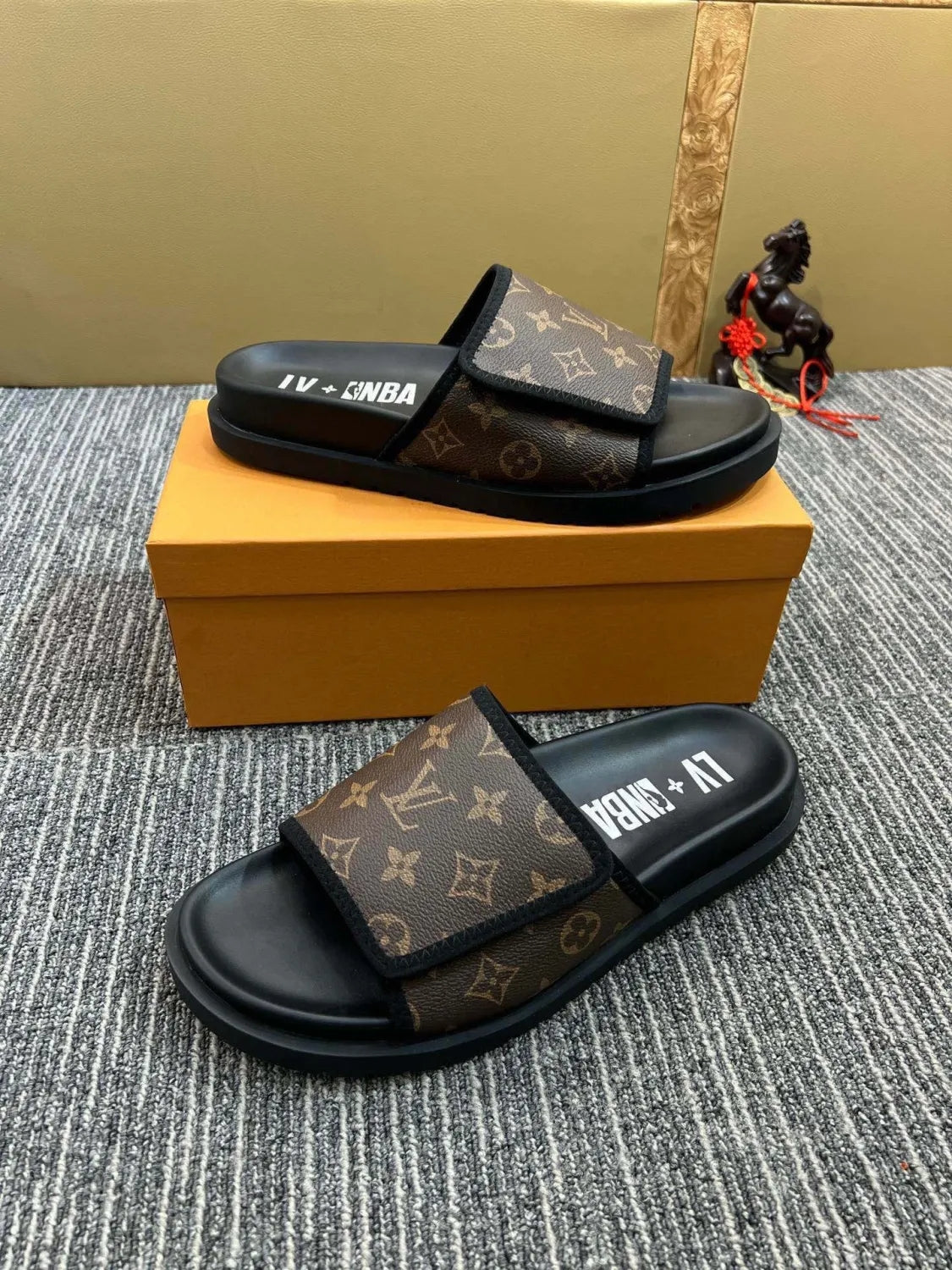 Z5YE47 Popular Slippers