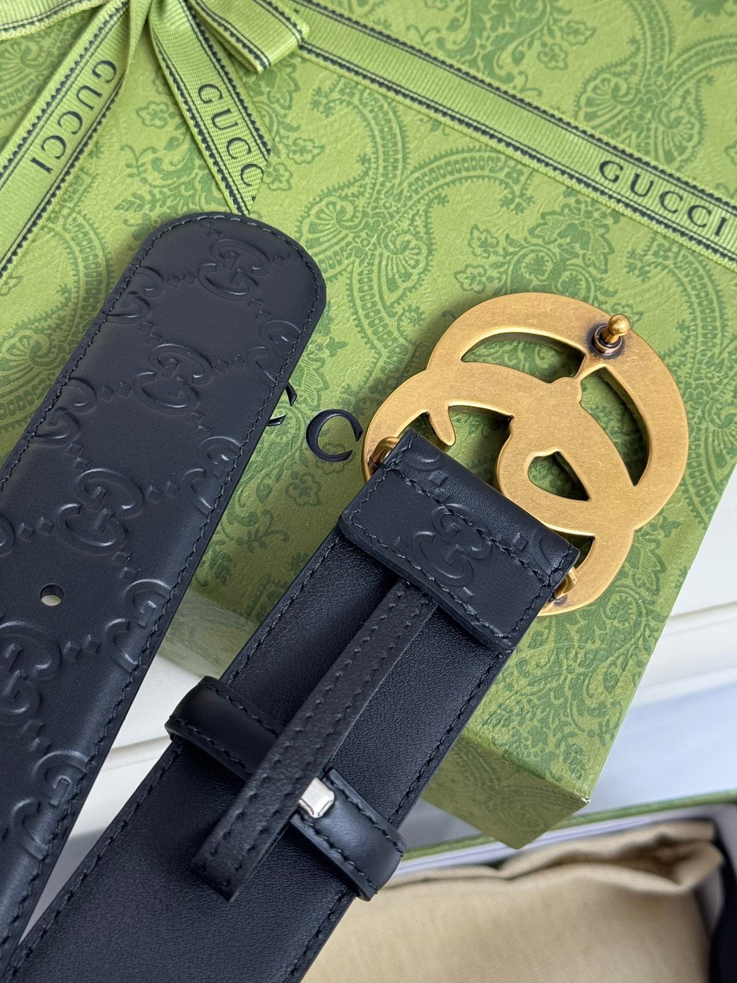 P1R55B240 Popular  High quality belt With full package