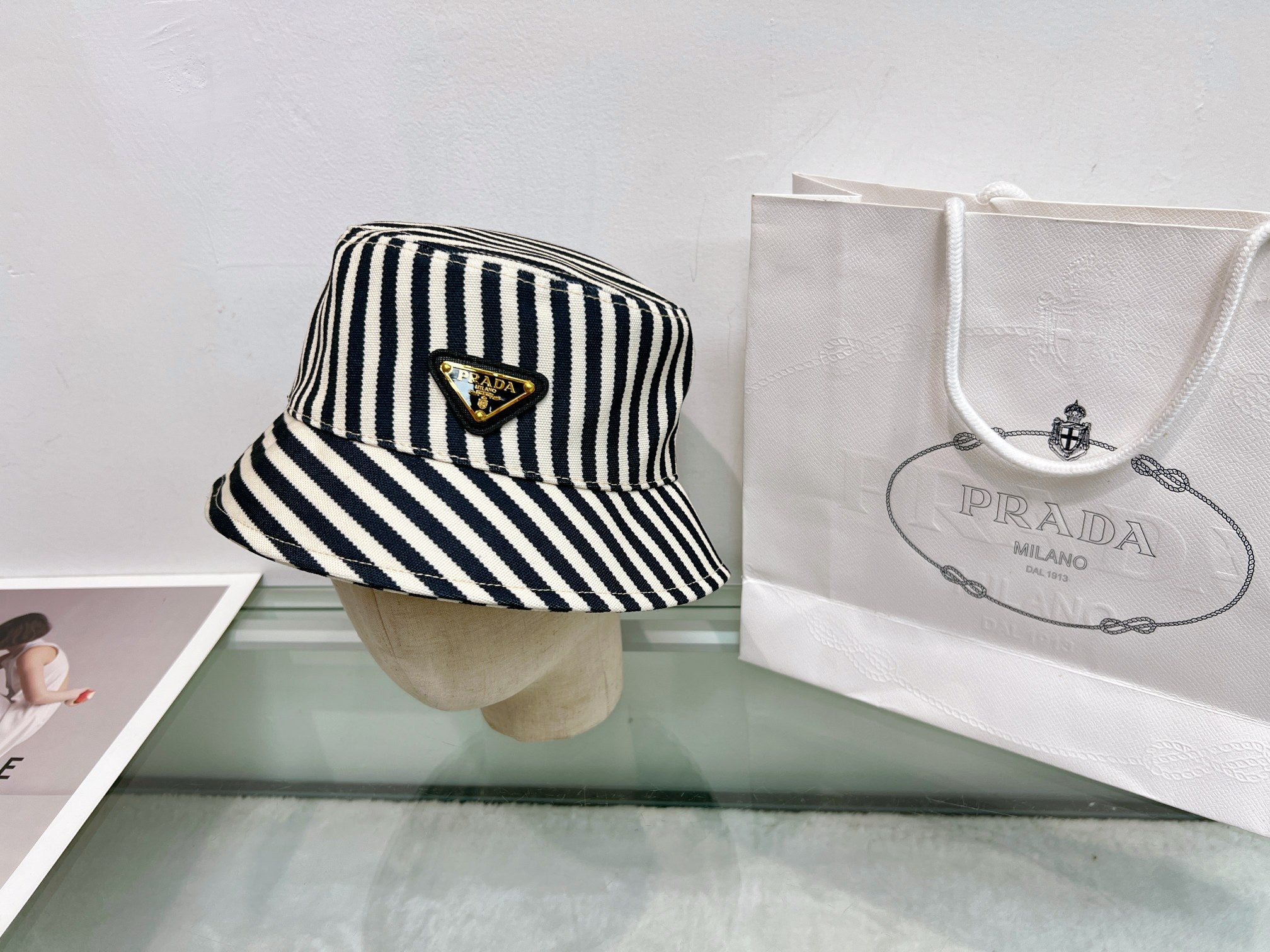 M1Q85P103 Popular  hats
