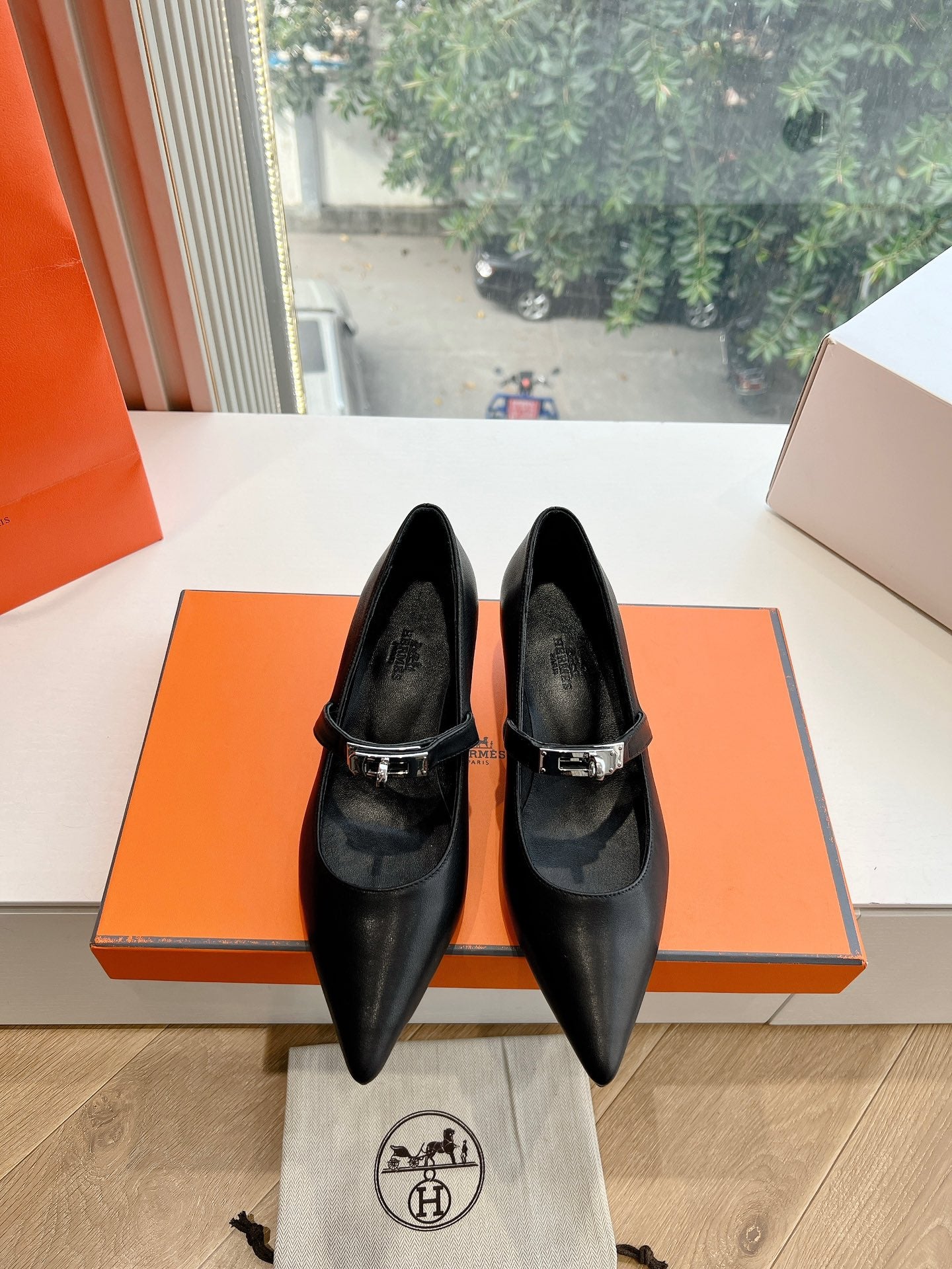 Z2N46H15 Popular high-quality leather Shoes