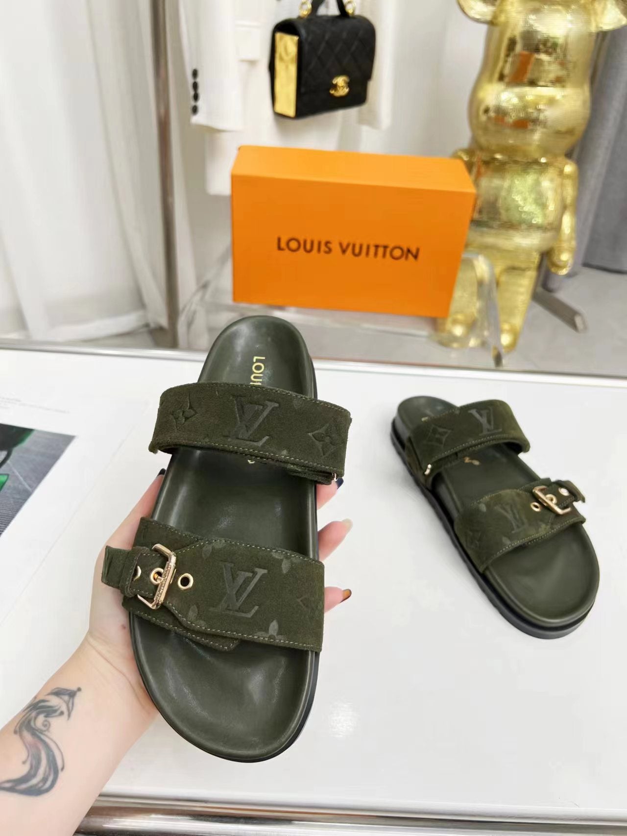 Z2X66B52  Popular high-quality leather slippers
