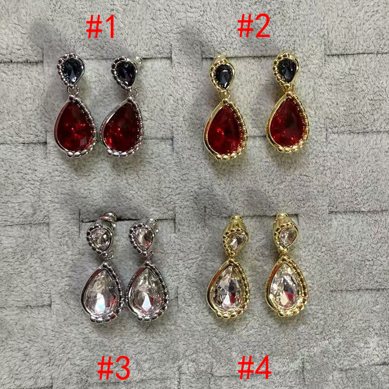 X1Z94D715E Popular Earrings