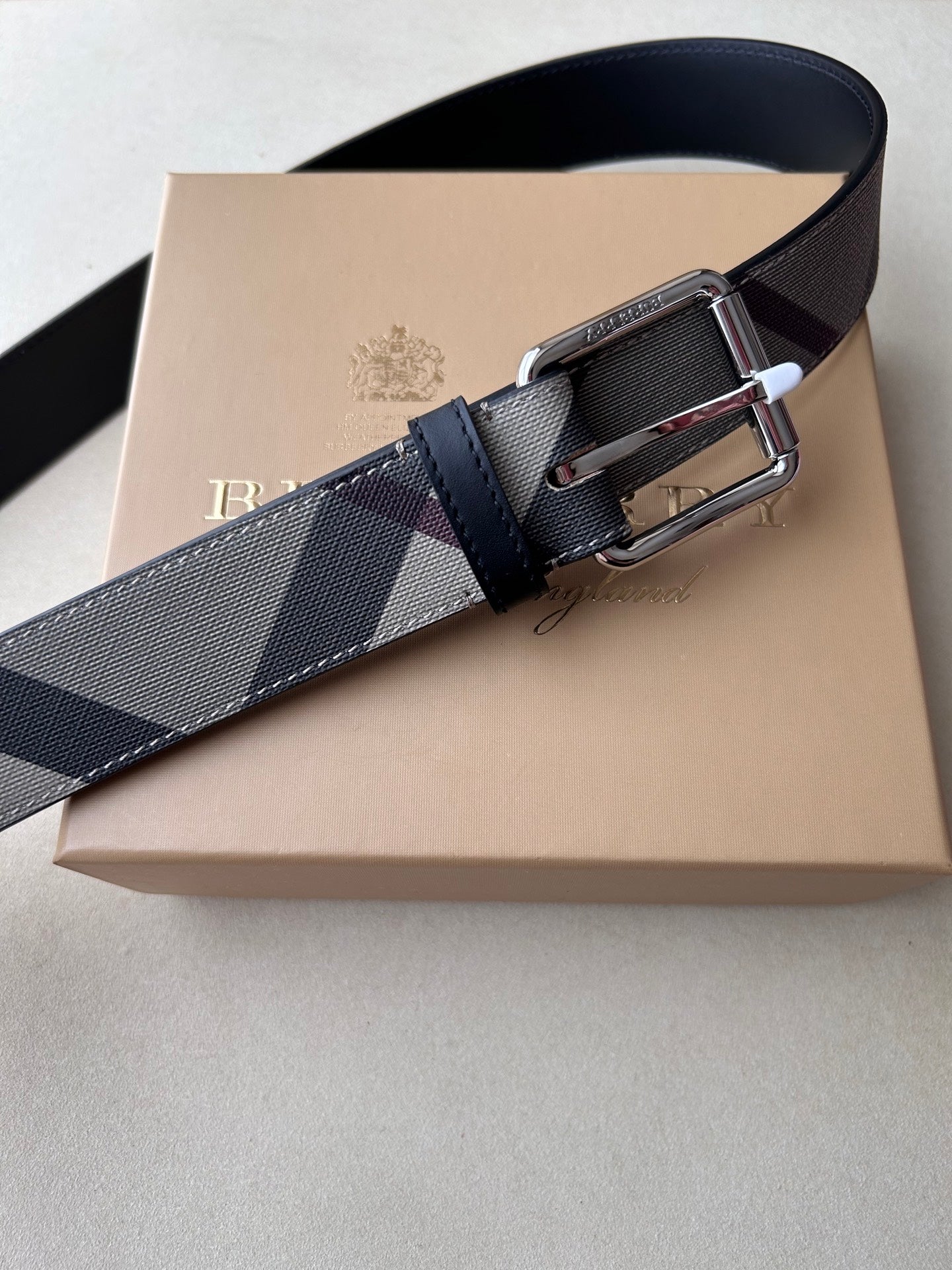 P1Q115R8 Popular High quality belt With full package