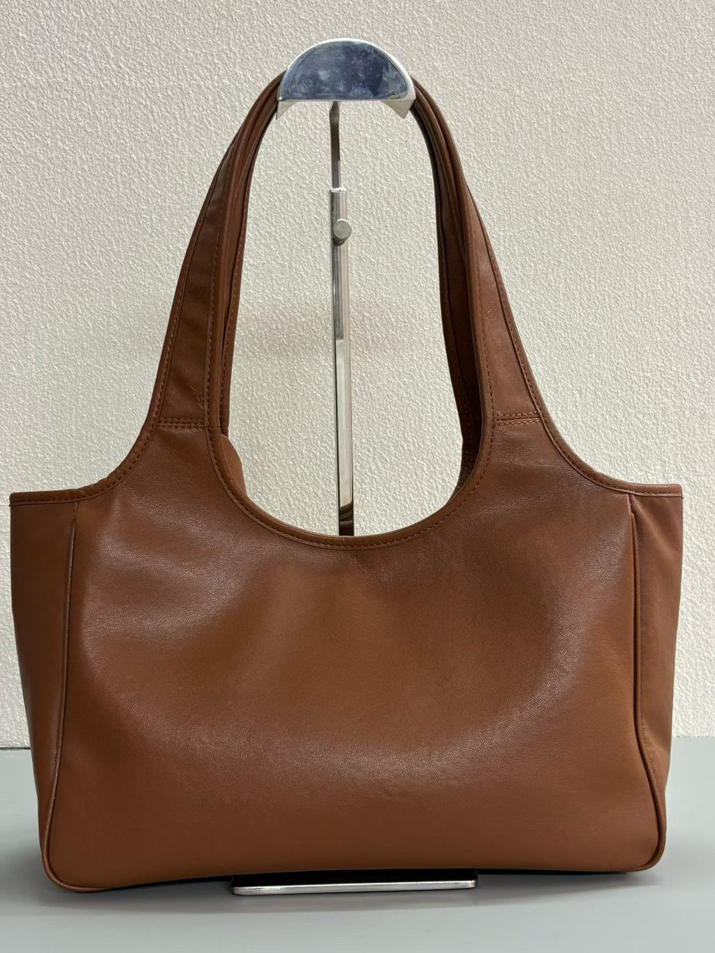 B1P46J143 Popular leather bags