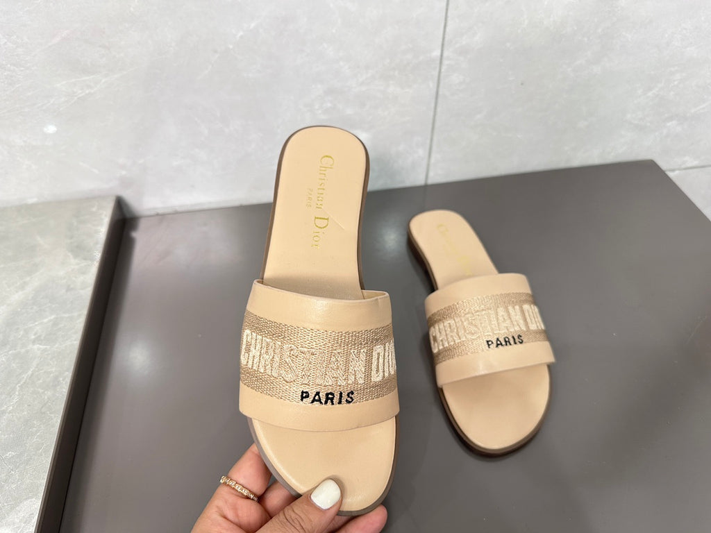 Z1ZD32 Popular slippers