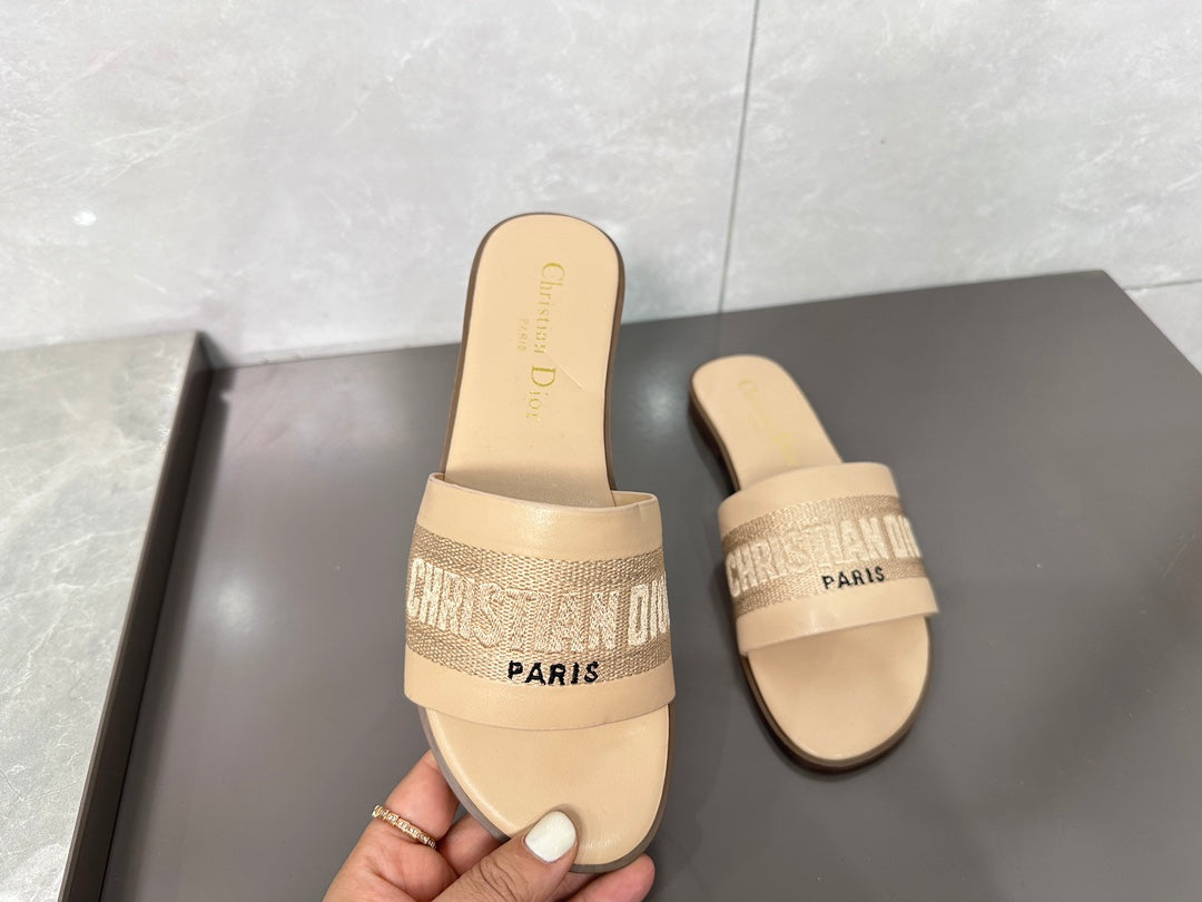 Z1ZD32 Popular slippers
