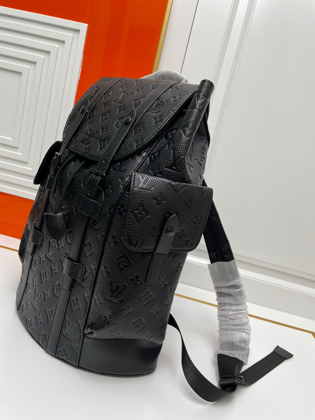 B1W15E68 Popular  leather Backpacks