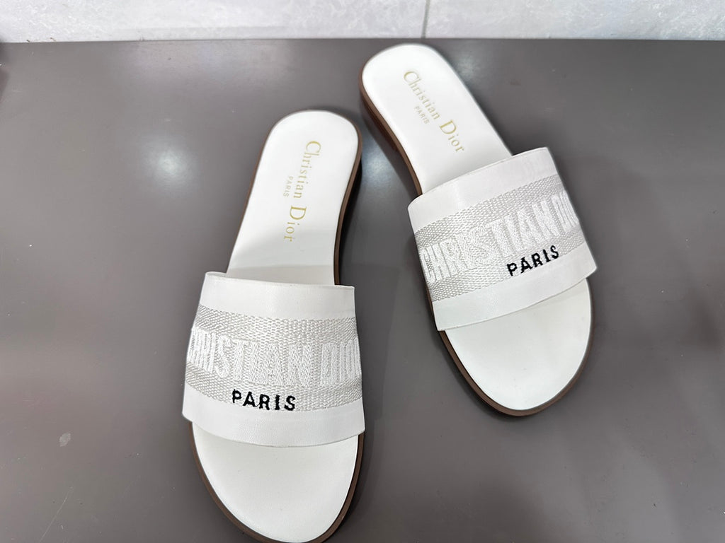 Z1ZD32 Popular slippers