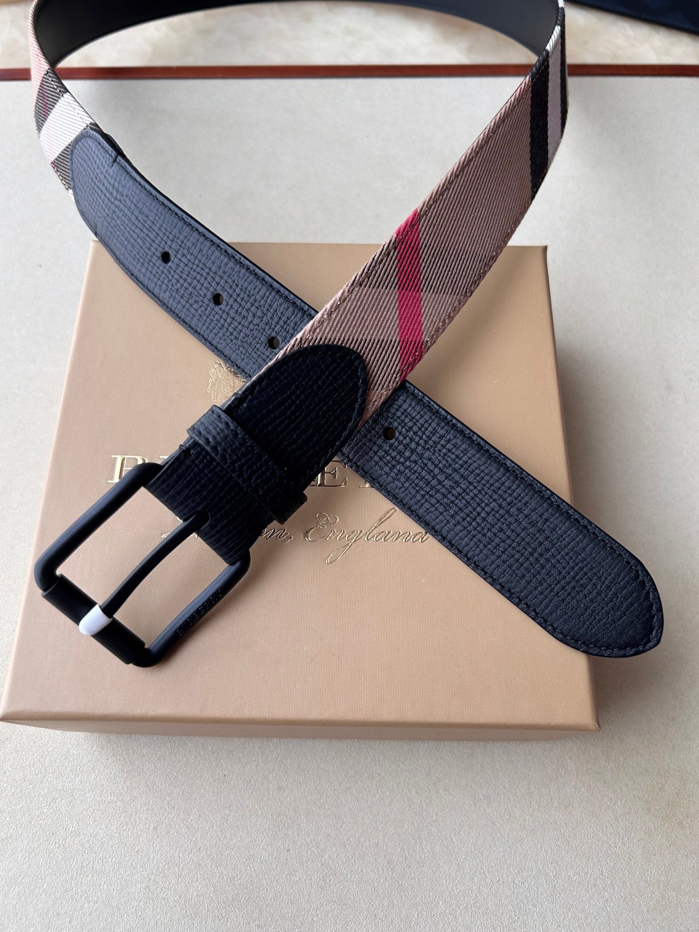 P1Q115R8 Popular High quality belt With full package