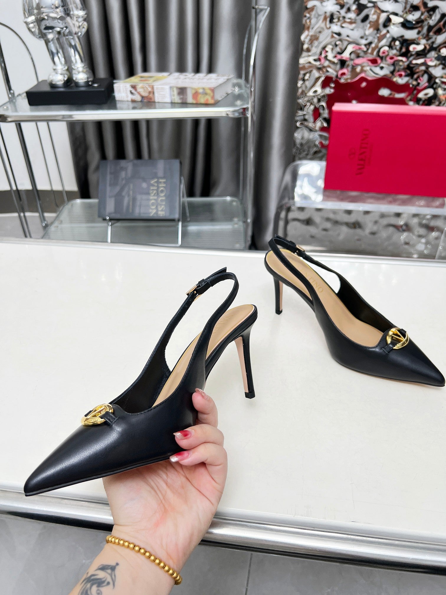 Z2R45VL15 Popular leather  High heels